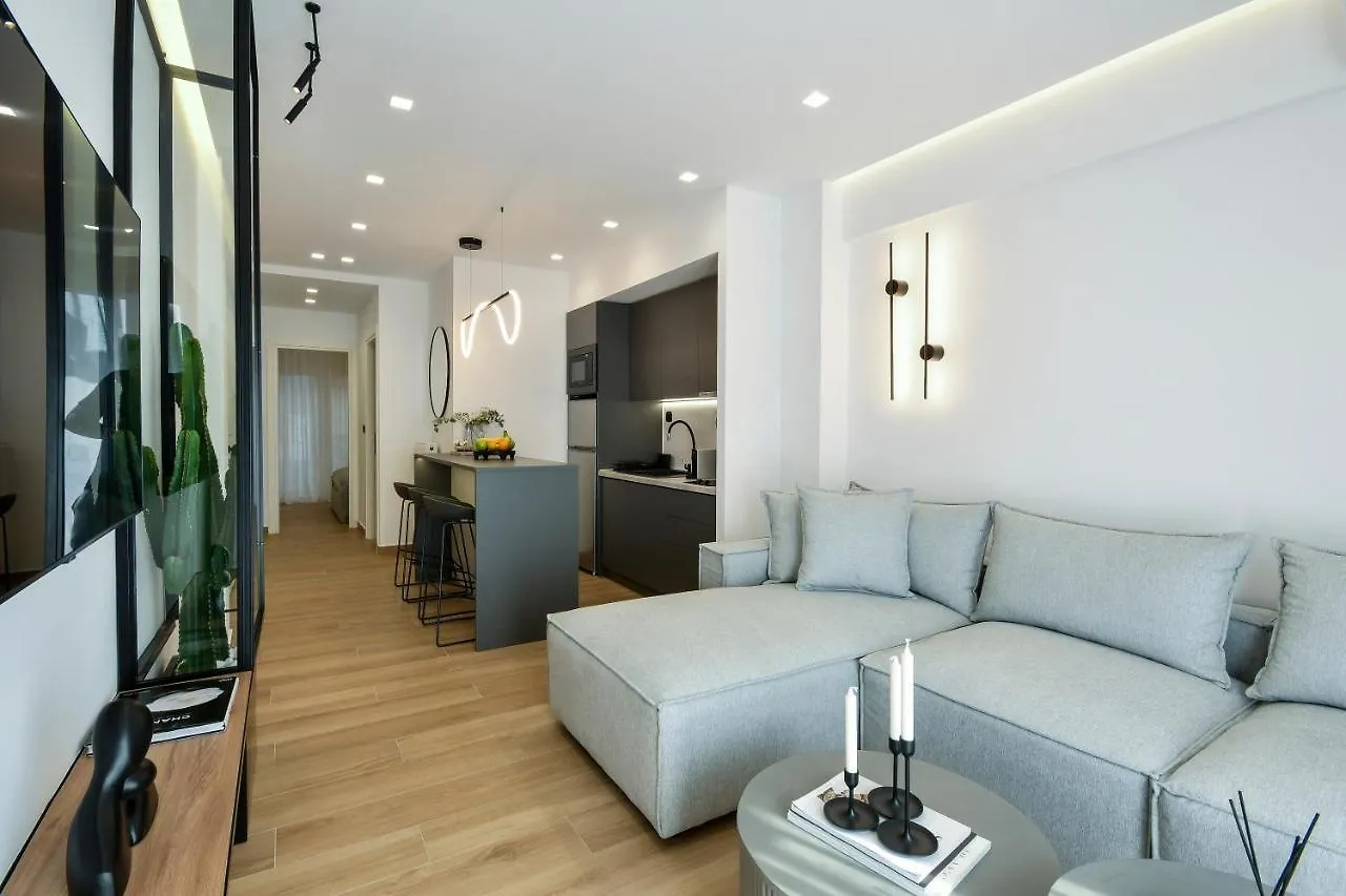 Luxury Downtown Apartment C2 location